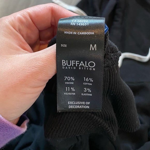 SUPER buttery SOFT basic black hoodie medium - Picture 9 of 12